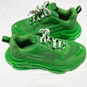 Size 10 - Women's Balenciaga Triple S Trainer Neon Green  (High Fashion)